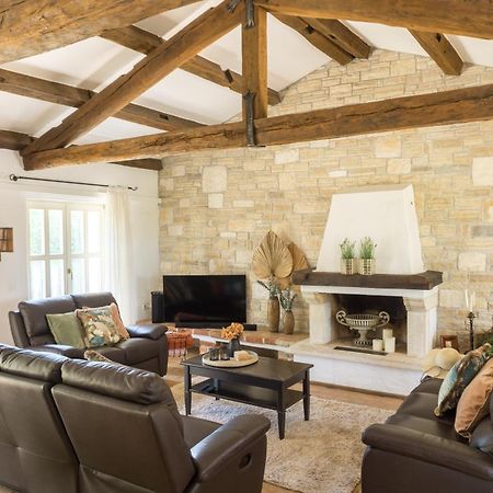 Villa Melissa - Istrisches Steinhaus Mit Pool In Guter Lage Sveti Lovreč Pazenatički Εξωτερικό φωτογραφία