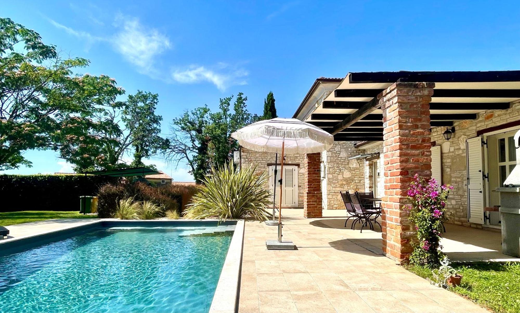 Villa Melissa - Istrisches Steinhaus Mit Pool In Guter Lage Sveti Lovreč Pazenatički Εξωτερικό φωτογραφία