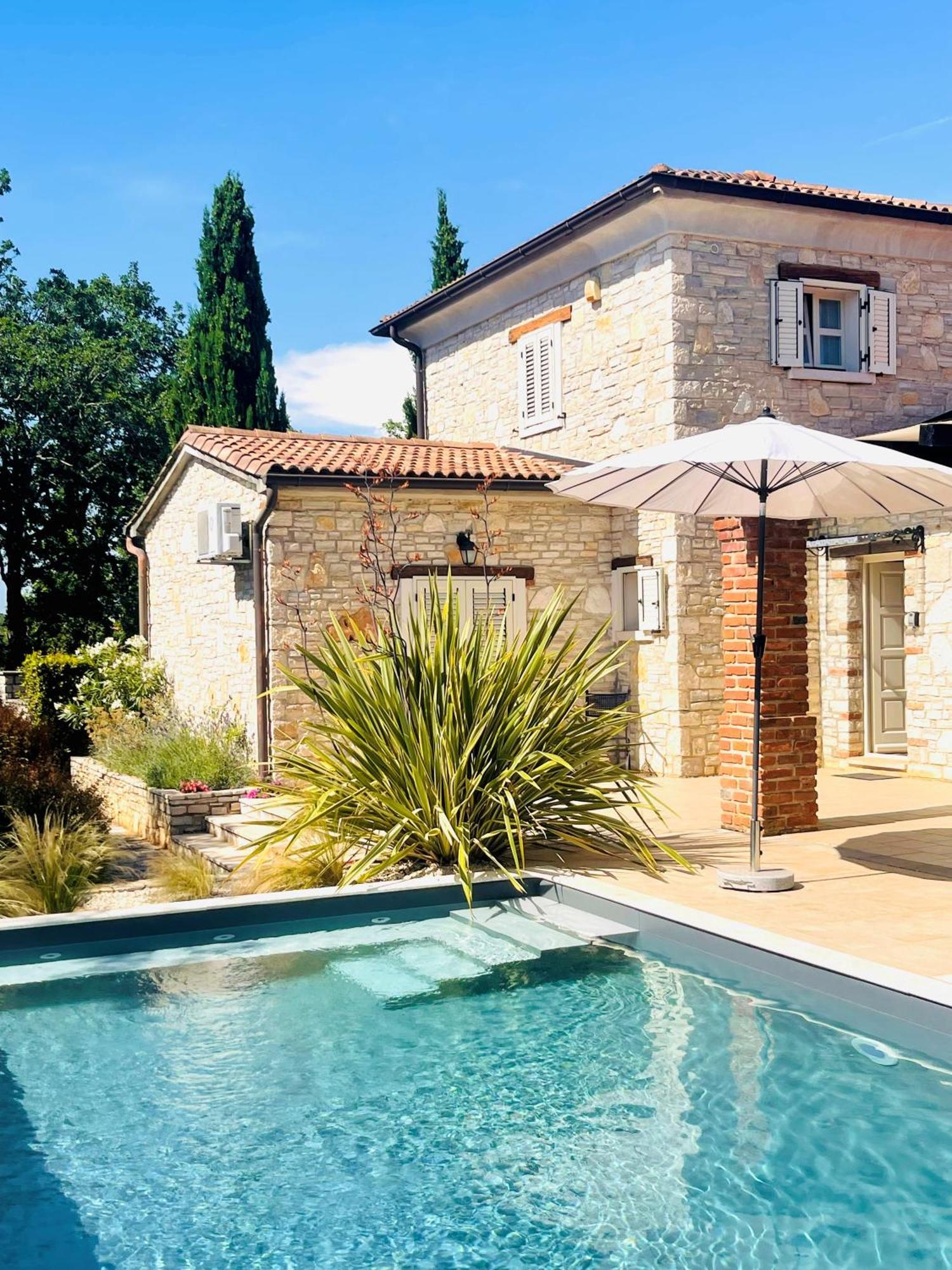 Villa Melissa - Istrisches Steinhaus Mit Pool In Guter Lage Sveti Lovreč Pazenatički Εξωτερικό φωτογραφία